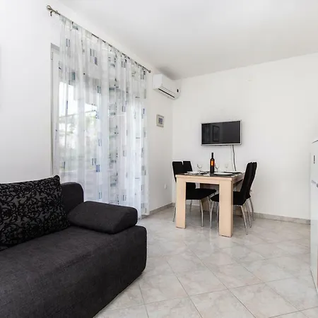 Kreso Apartament *