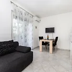 Kreso Appartement *