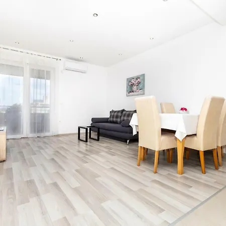 Kreso Apartment Kastela