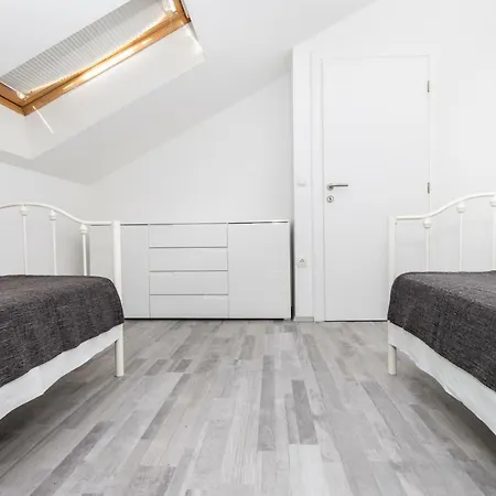 Kreso Apartment